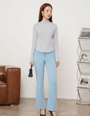 Áo thun dài tay nữ cổ cao in logo trước ngực