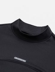 Áo thun dài tay nữ cổ cao in logo trước ngực