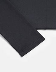 Áo thun dài tay nữ cổ cao in logo trước ngực