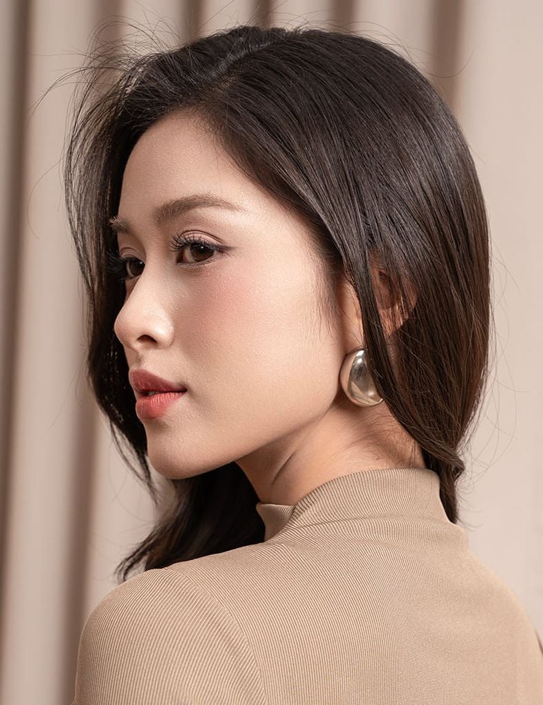 Áo thun nữ dài tay cổ cao dáng ôm