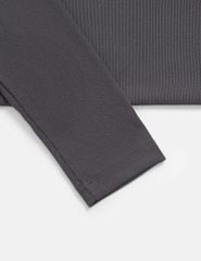 Áo thun nữ dài tay cổ cao dáng ôm