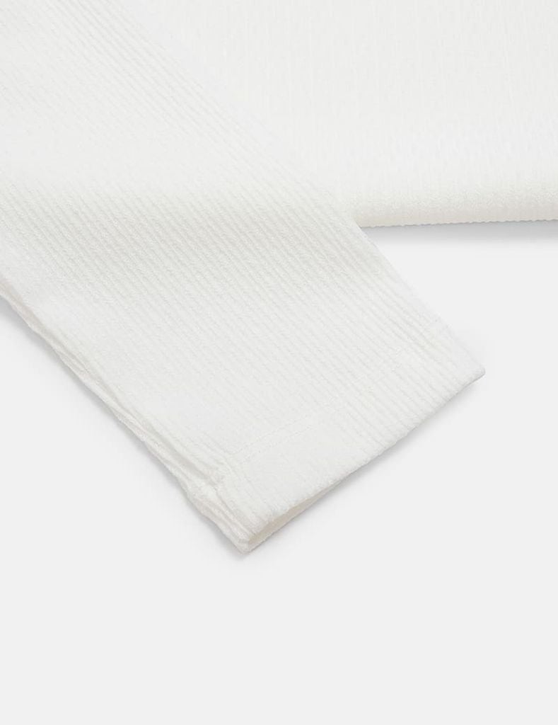 Áo thun dài tay nữ cổ tròn