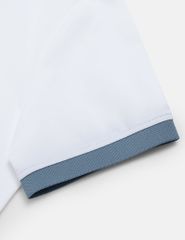 Áo polo nữ hình thêu ở nẹp cổ
