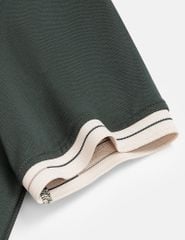Áo polo nữ hình thêu trước ngực