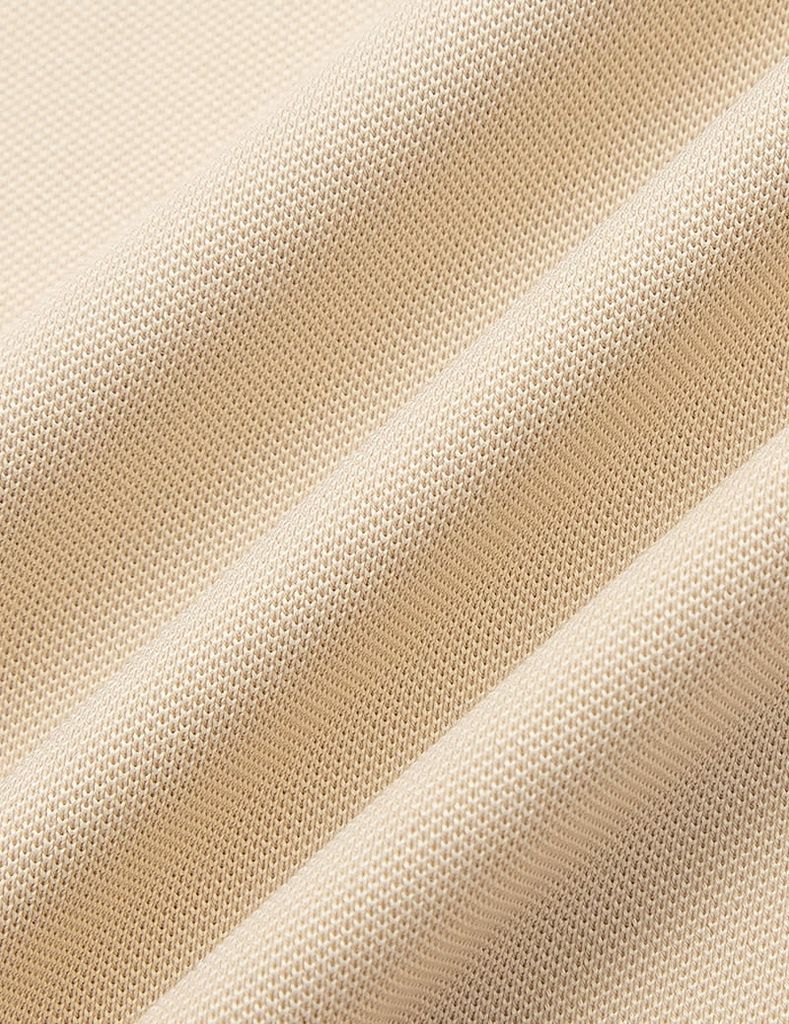 Áo thun ngắn tay có cổ nữ hình in trước ngực