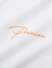 Áo thun ngắn tay có cổ nữ hình in trước ngực