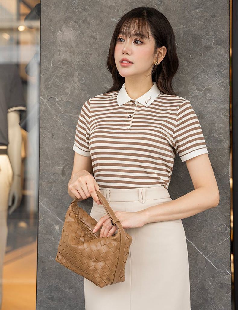 Áo polo ngắn tay nữ kẻ ngang bản cổ thêu logo