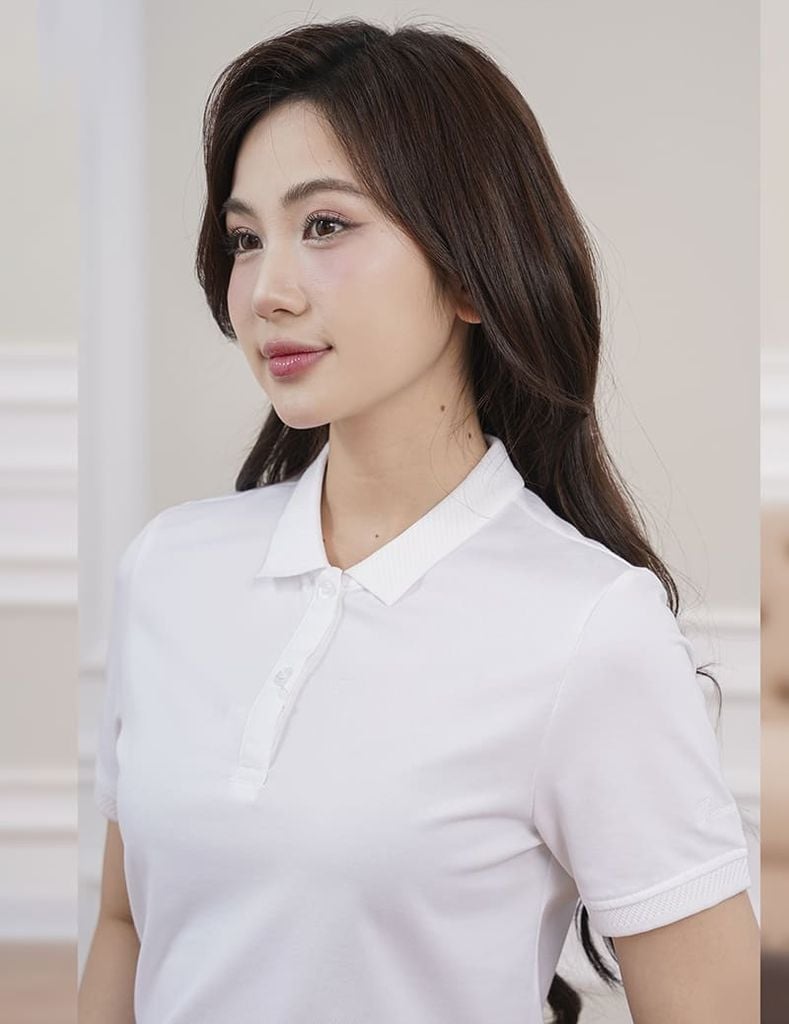 Áo thun ngắn tay có cổ nữ dáng ôm