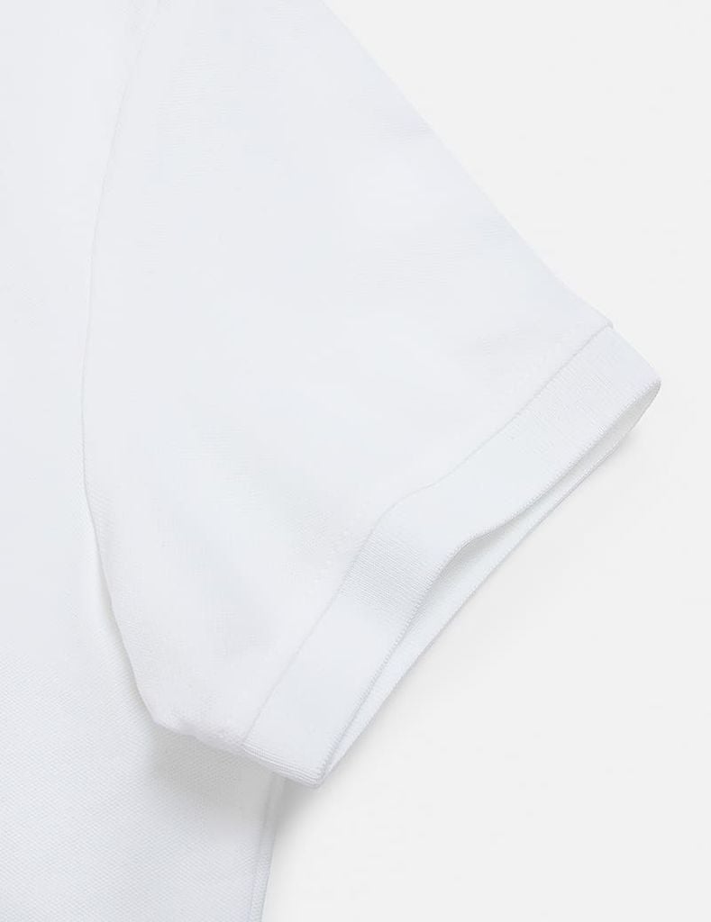 Áo phông có cổ nữ in logo trước ngực