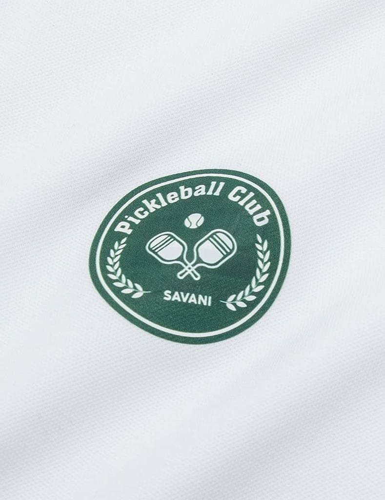 Áo phông có cổ nữ in logo trước ngực