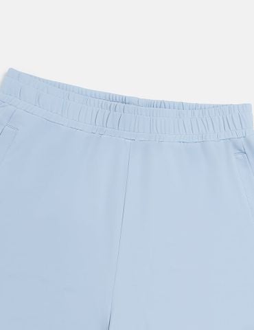 Quần short nữ dệt kim gấu xẻ sườn in trên gấu