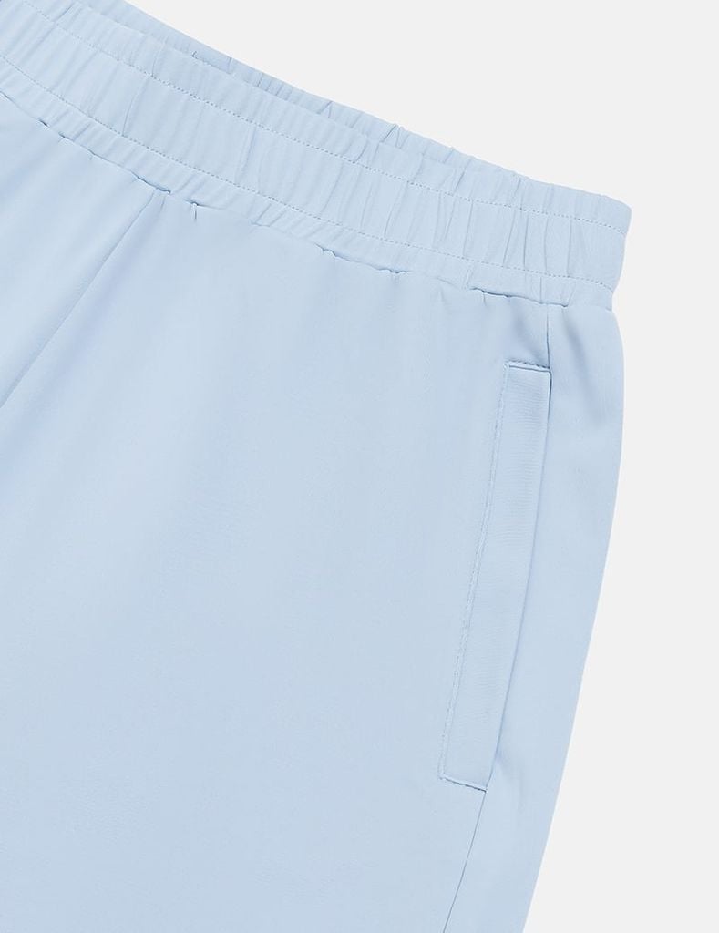 Quần short nữ dệt kim gấu xẻ sườn in trên gấu
