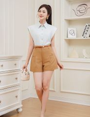Quần short khaki nữ nắp túi đính khuy trang trí