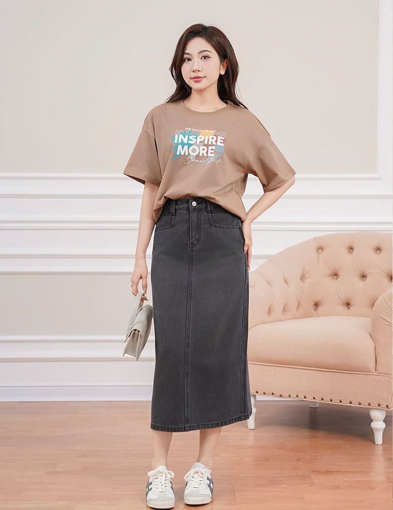 Áo thun ngắn tay nữ casual bo rib hình in cao su nổi bật