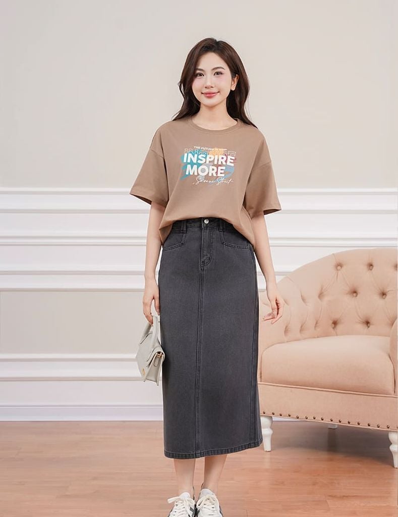 Áo thun ngắn tay nữ casual bo rib hình in cao su nổi bật