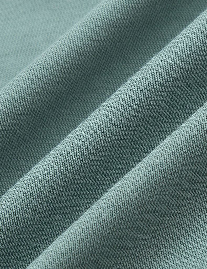 Áo thun ngắn tay cổ tròn nữ hình in trước ngực