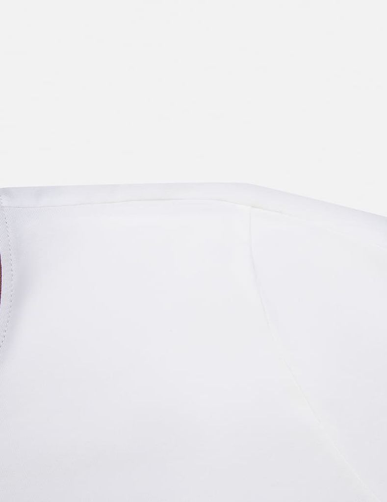 Áo thun ngắn tay cổ tròn nữ hình in trước ngực