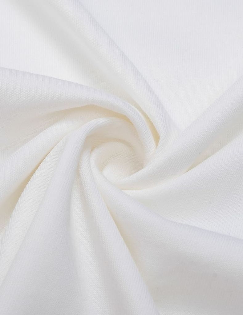 Áo thun ngắn tay cổ tròn nữ hình in trước ngực