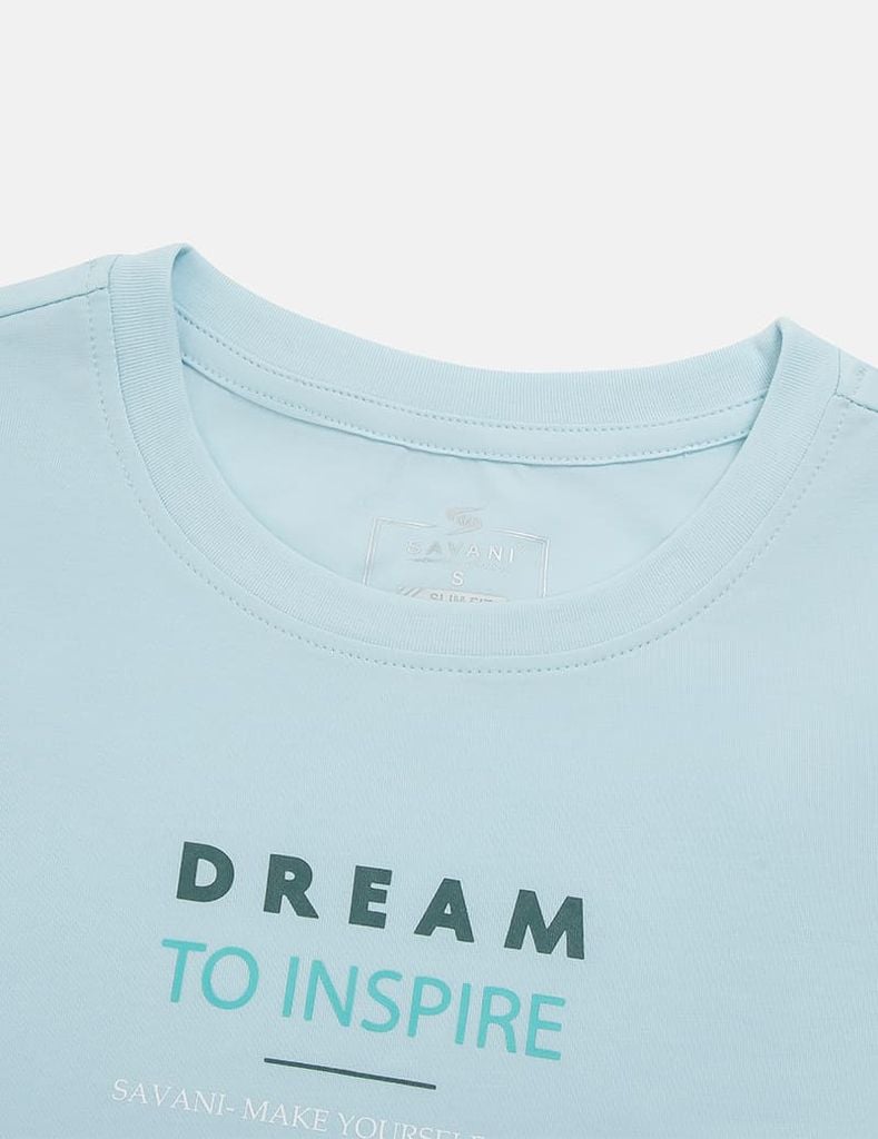 Áo T-shirt cổ tròn nữ hình in trước ngực
