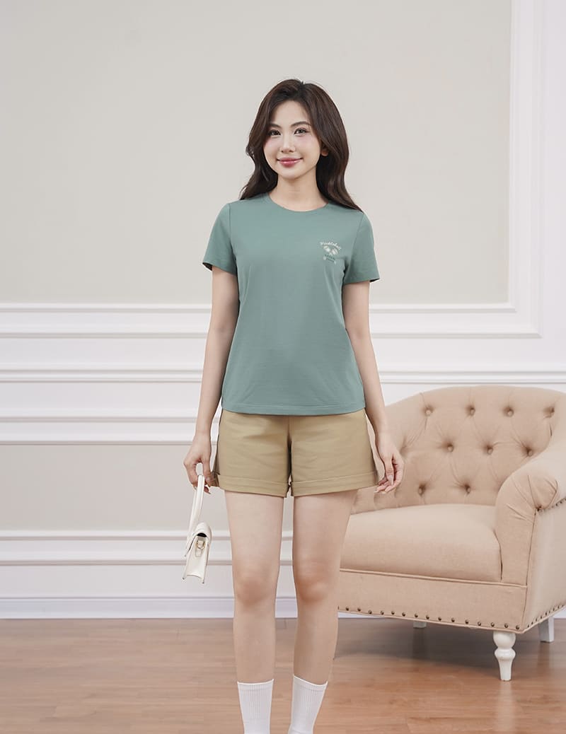 Áo t-shirt ngắn tay nữ cổ tròn in trước ngực