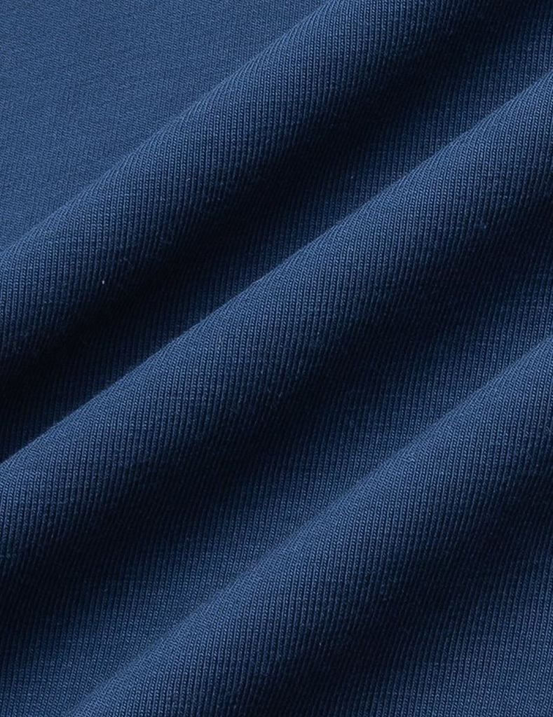 Áo thun nữ dài tay cổ tròn hình in trước ngực