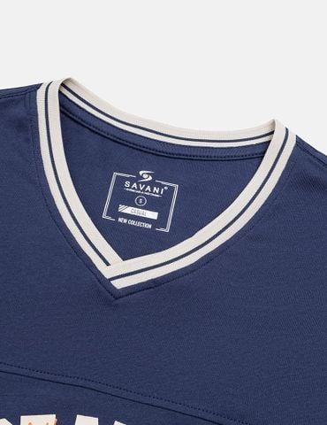 Áo thun nữ cổ tim hình in trước ngực