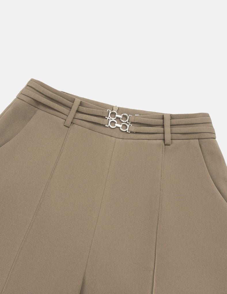 Quần âu nữ ống loe