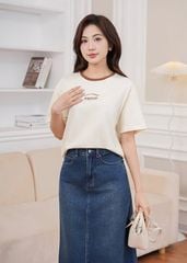 Áo thun ngắn tay cổ tròn nữ hình in trước ngực