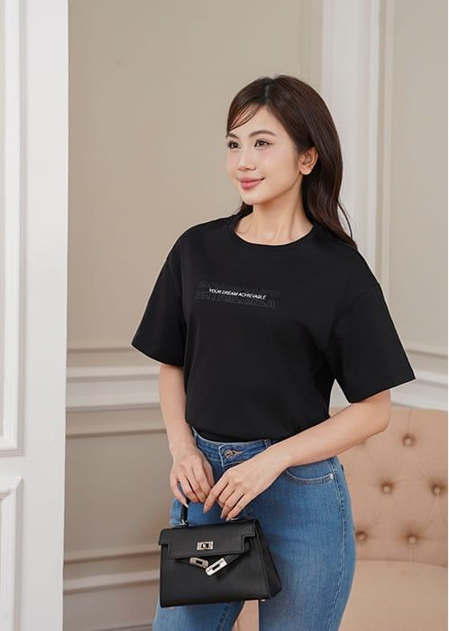 Áo t-shirt ngắn tay nữ cổ tròn in trước ngực