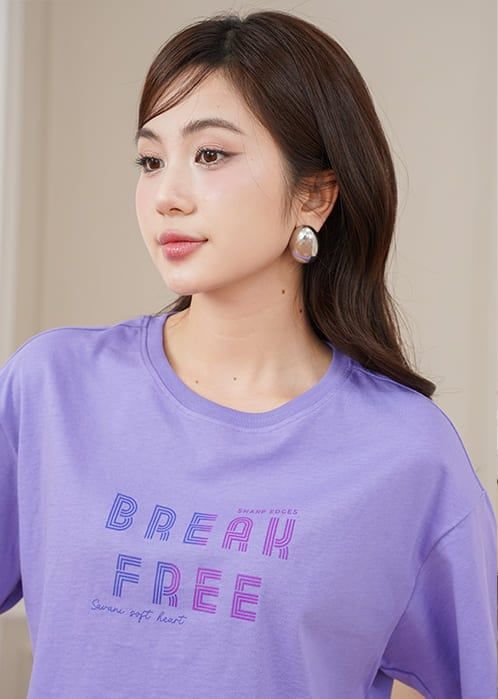 Áo t-shirt ngắn tay cổ tròn nữ croptop hình in trước ngực