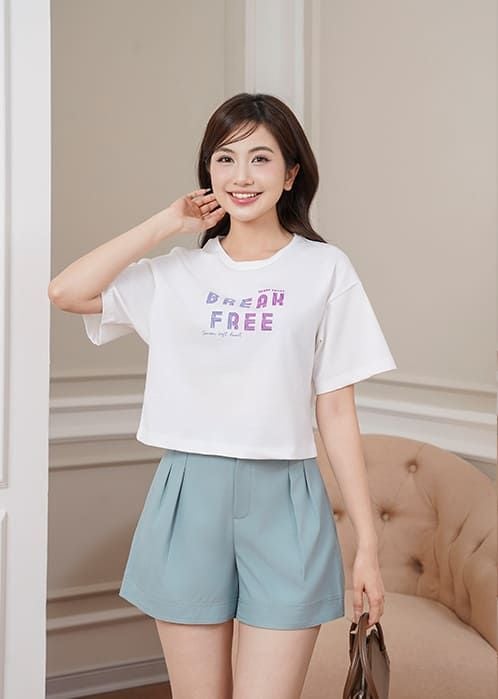 Áo t-shirt ngắn tay cổ tròn nữ croptop hình in trước ngực
