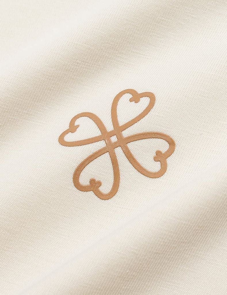 Áo thun nữ ngắn tay cổ tròn ngực in