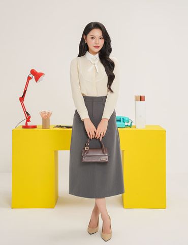 Chân váy chữ A dáng dài đính cúc trang trí