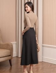 Chân váy chữ A dáng dài đính cúc trang trí