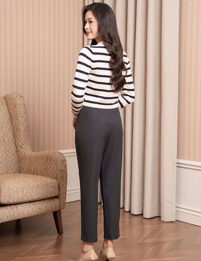 Áo khoác len nữ cổ tròn cài cúc