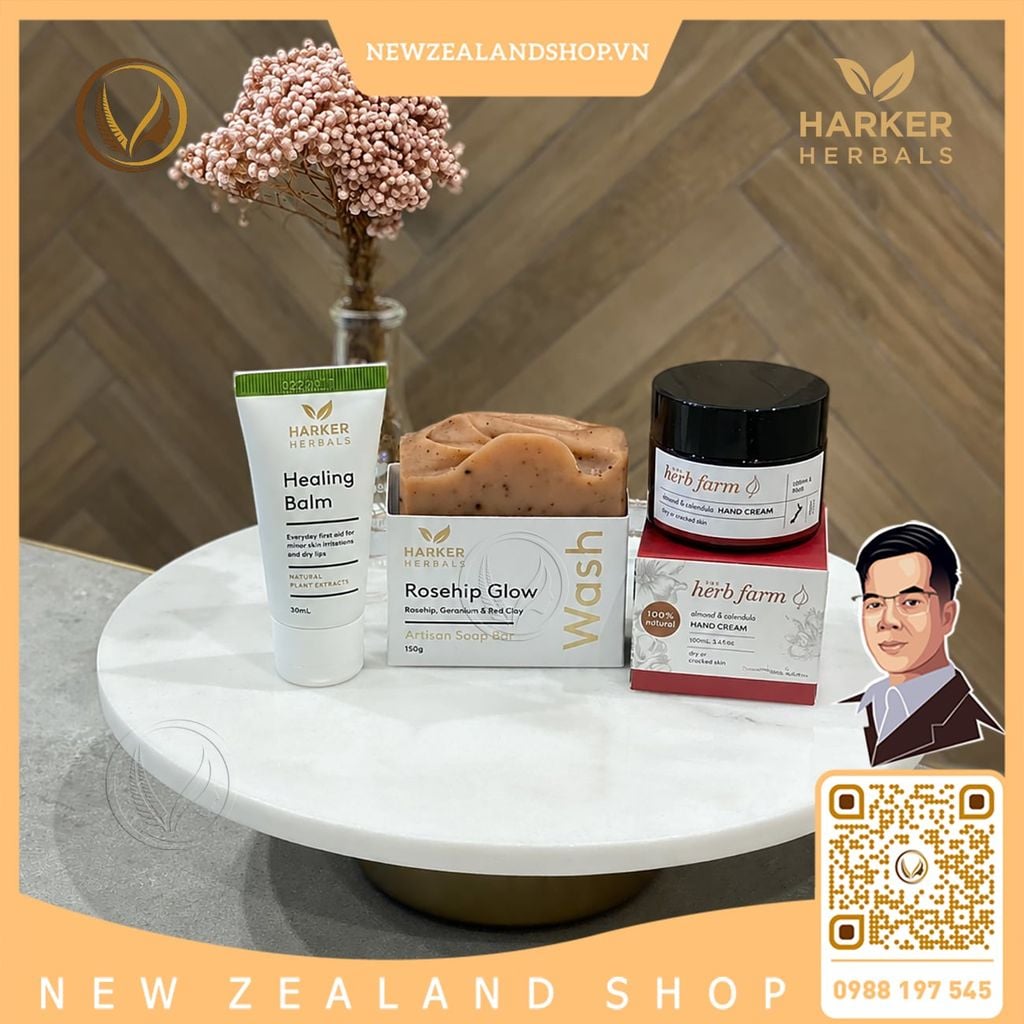 Cao xoa dịu vết thương, phục hồi da khô, môi nứt nẻ và côn trùng cắn Harker Herbals Healing Balm 30ml