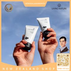 Mặt nạ gel cấp ẩm sâu, phục hồi và làm da căng mọng Living Nature Aqua Gel Mask 75ml