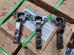 Bản lề giảm chấn Hafele Màu đen - Lọt lòng 315.20.752