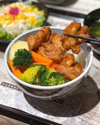  Cơm Gà Karaage (Chicken Karaage Don) 