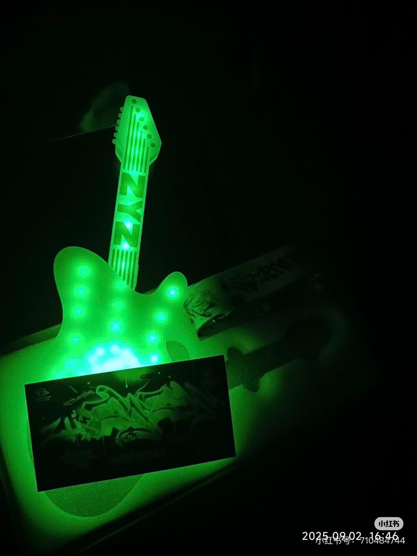  [PRE-ORDER] HẬU VIỆN HỘI - TRƯƠNG TRẠCH VŨ - LIGHTSTICK GHITA 
