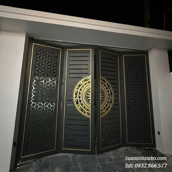 Cửa Cổng Sắt CNC Tự Động 4 Cánh