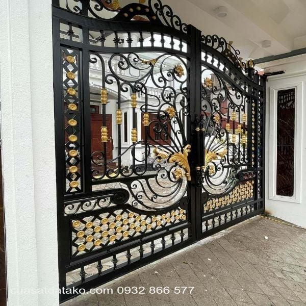 cổng sắt mỹ thuật 2 cánh