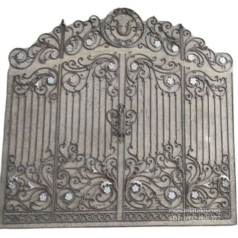mẫu cửa sắt 2 cánh mỹ thuật đẹp
