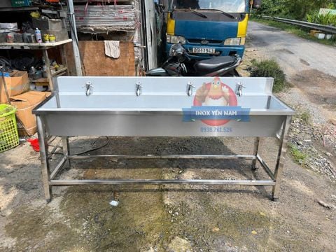  Máng Rửa Tay Inox 2M 4 Vòi Thấp 