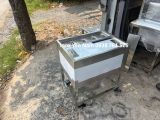  Thùng đá inox 4 khay topping có chân bánh xe 