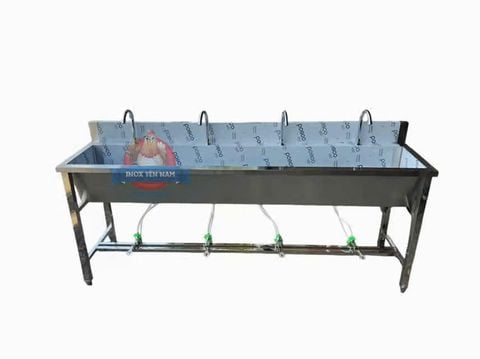  Máng rửa tay inox 1m8 có 4 vòi đạp chân MR18 