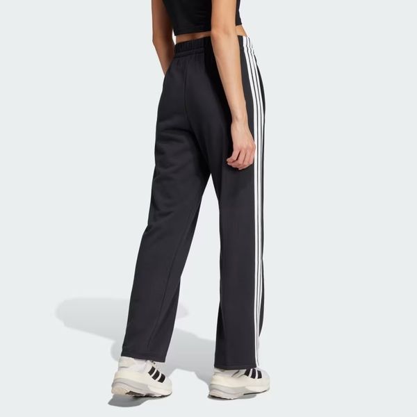 Quần nỉ adidas Essentials 3 sọc Nữ - JW7182