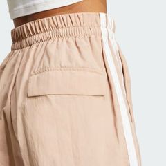 Quần short adidas Essentials 3 sọc Nữ - JX7684