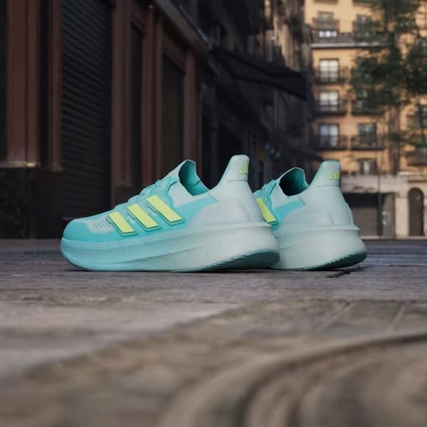 Giày chạy bộ adidas Ultraboost 5 Nữ - JQ2911