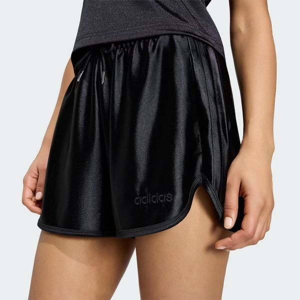 Quần short adidas Seasonal Essentials Nữ - KH1605